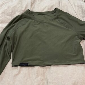 Alphalete Green Long Sleeve Crop Top size XL